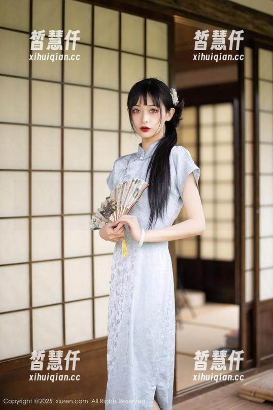 秀人网 - 噜噜妞儿的礼服照片：让壁纸都不够优雅！