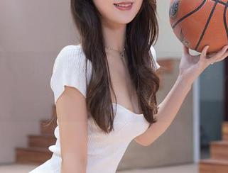 秀人网 – 小橘子orange最新写真，校服里的秘密蔓延