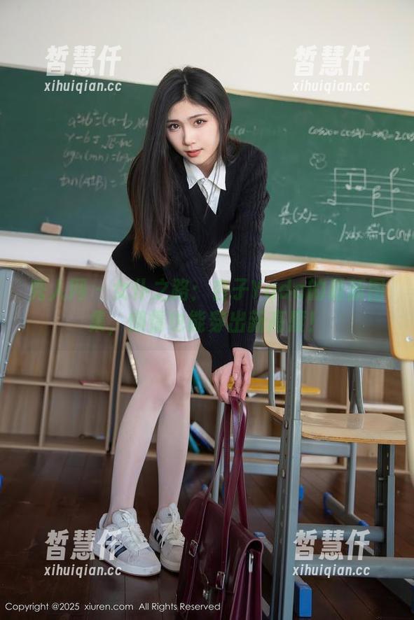 秀人网-杏子Yada 秀人网 - 女仆之路:杏子Yada的最新图集,懒惰也能穿出新高度!