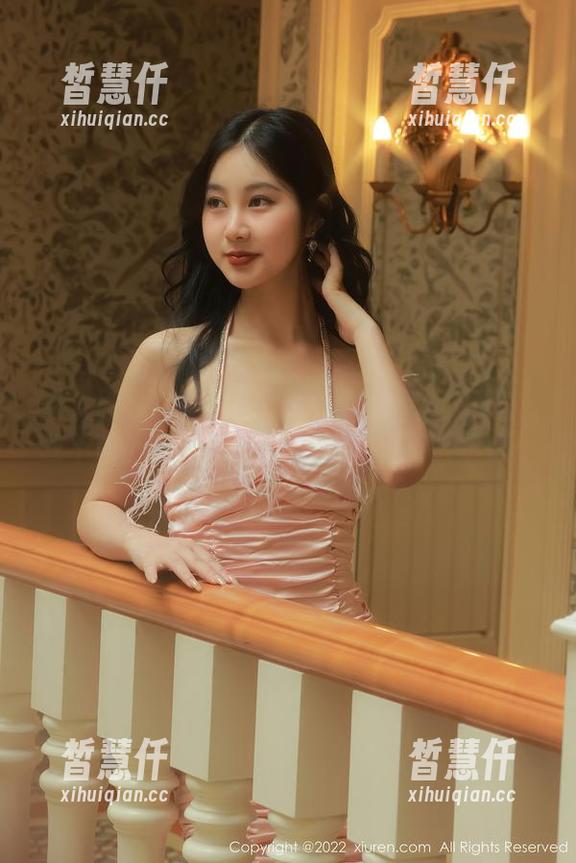 秀人网-梦娜Vanessa 秀人网 - 梦娜Vanessa的比基尼图集:敢不敢下载让你身边的人也羡慕嫉妒恨!