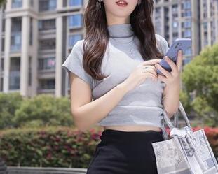 秀人网 – 画面里是淼淼萌萌哒，她的长腿有种让人垂涎的美图，没天理啊。