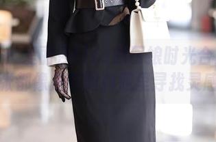 秀人网 – 爱丽莎Lisa的厨娘时光合集：每一张都像是在调料瓶里寻找灵感？