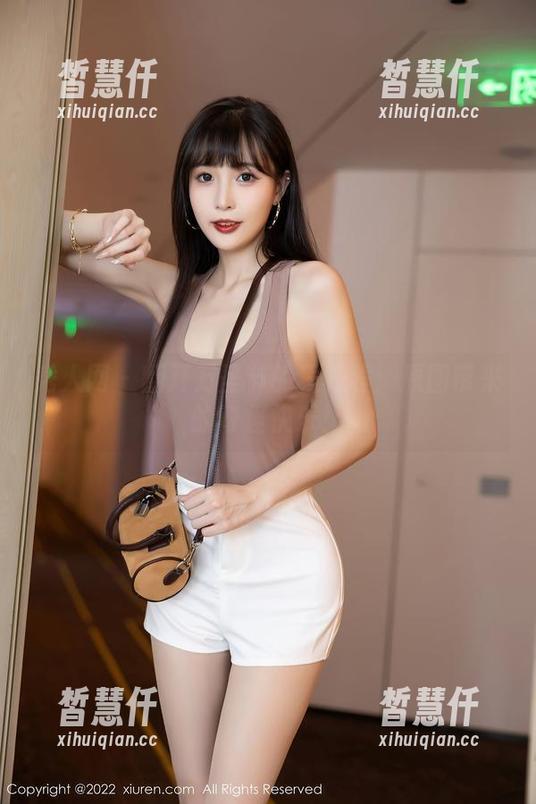 秀人网 - 翻开万圣节的程程程：原图带来的奇怪快乐！