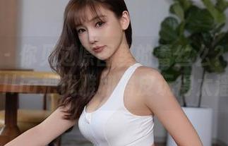 秀人网 – 你见过原图里的蕾丝么？陆萱萱cecillia把优雅和俏皮玩得太溜了。