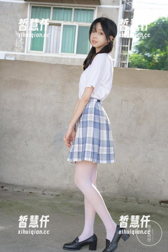 稚乖画册 - 赤西夜夜的私房图包：吉他少女，该出了新专辑了吧？