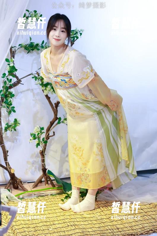 绮梦摄影-小艺 绮梦摄影 - 小艺的全套写真,裤里丝诱惑,来一发欢乐静态