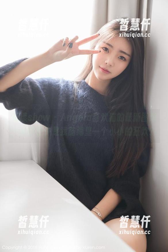 花漾show - Angela喜欢猫的最新图册，丝袜也许是我脑海里一个小小的狂欢？