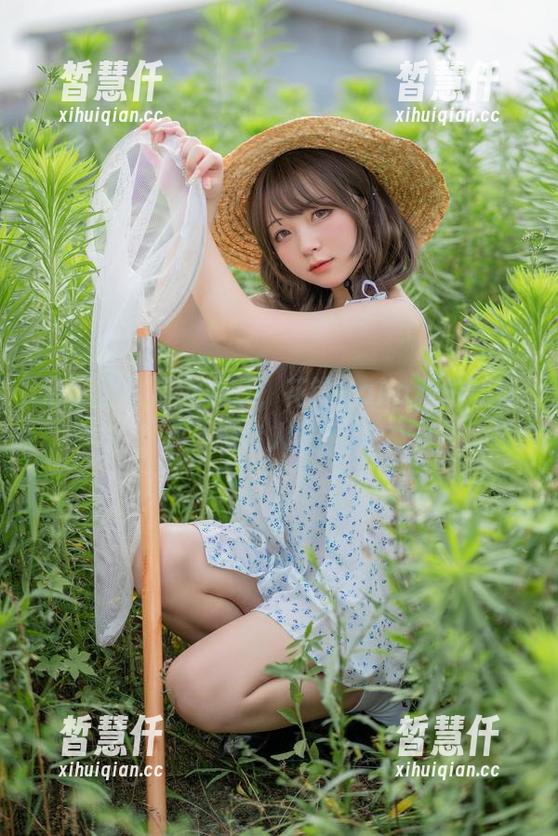 花铃Hana 浴缸不只是个地方,花铃Hana私拍让你思考人生?