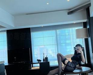 微密圈 – 有趣的葛征透明合集-壁纸背景都快被洗白了！