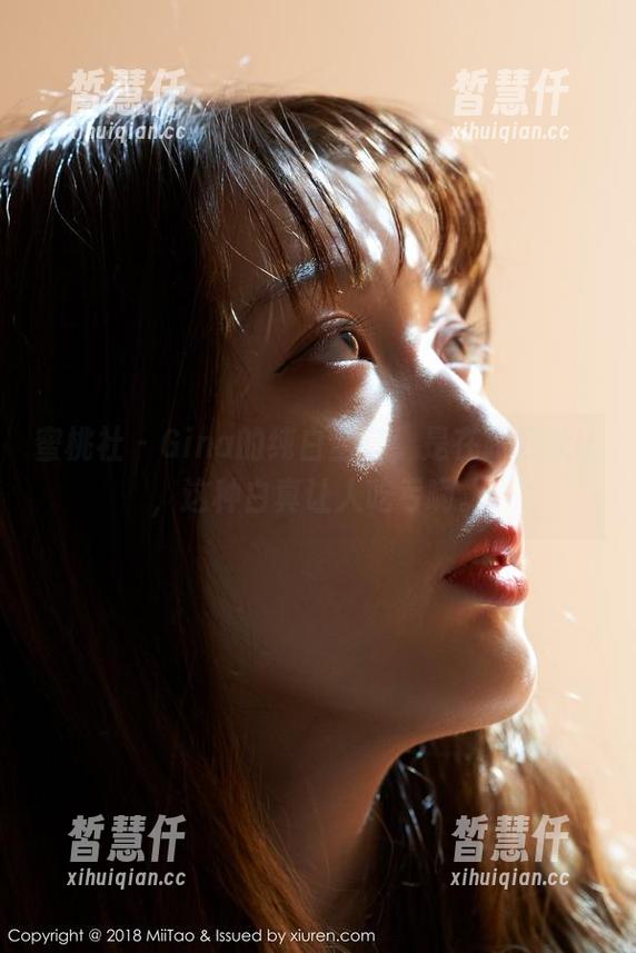 蜜桃社-Gina 蜜桃社 - Gina的纯白全套,是在跟云朵比,这种白真让人吃亏啊。