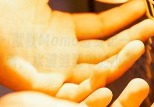 蜜桃社 – 默默Momo湿身记——泳池图集更新，水波涟漪中的小美好！
