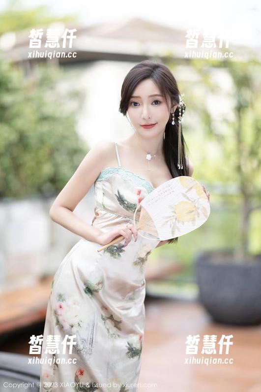 语画界 - 这组原图里，77qiqi的眼镜造型真心独特，分享完你会感慨万分吧？