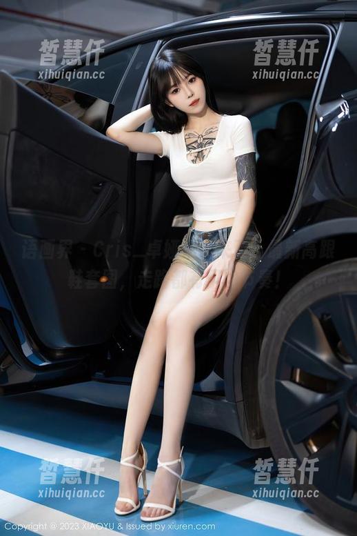 语画界-Cris_卓娅祺 语画界 - Cris_卓娅祺又来了,最新高跟鞋套图,走路都有风的节奏!