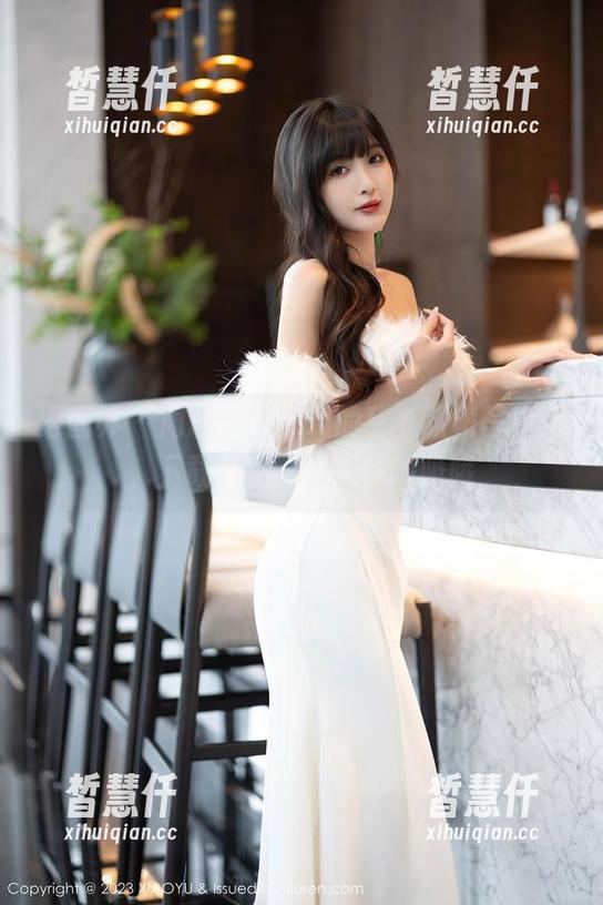 语画界-周思乔Betty 语画界 - 周思乔Betty的秘书眼镜写真集,下载后别忘了先深呼吸哦