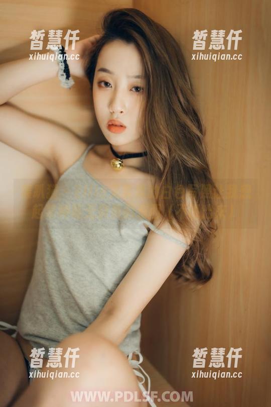 轰趴猫 - Ellie艾栗栗的白色写照让我想起某种毫无杂质的东西（不说出来）