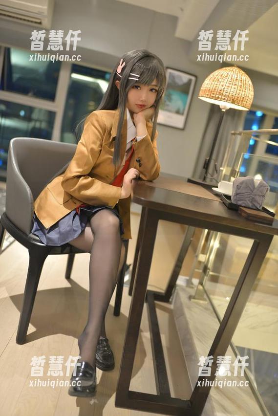 雪琪SAMA 雪琪SAMA与她的白色纯棉吊带,精选出游的无服饰困扰!