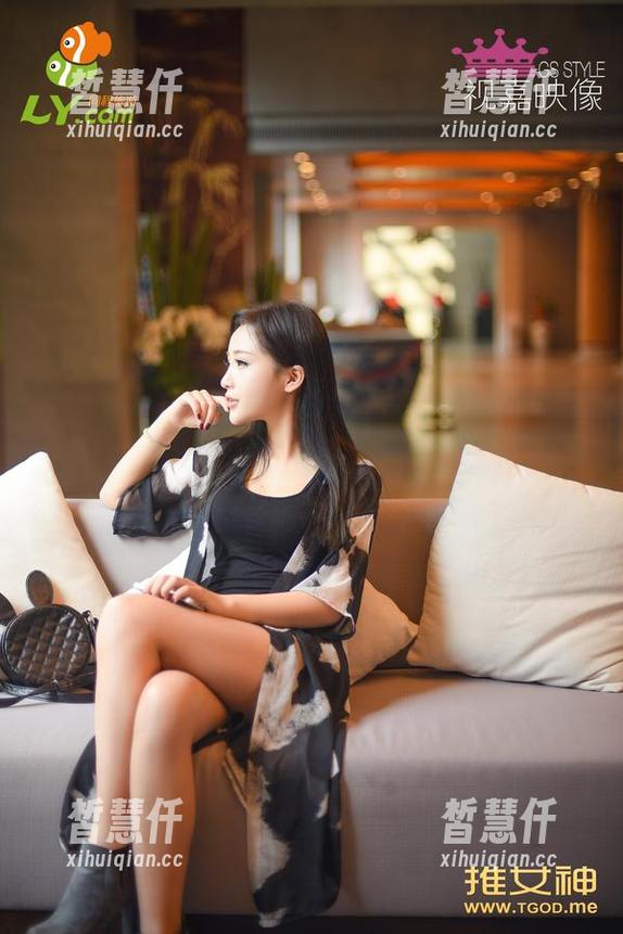 青豆客 - 精选泳装系列，乔恩夕的每一件都能让人想要冲进水里，尴尬的心情荡然无存。